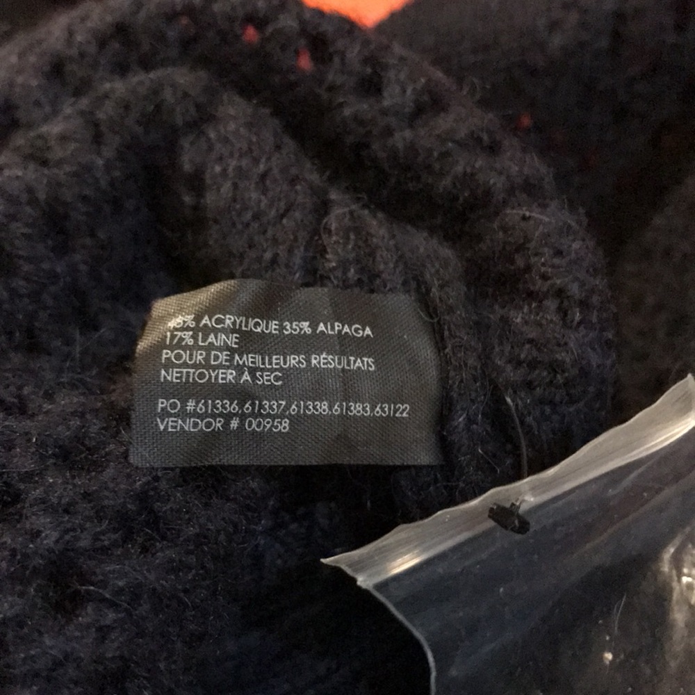 Sweater - Picture 5 of 5